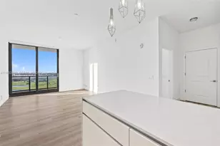 101 Diplomat Pkwy, Hallandale Beach, FL 33009 - Photo 3