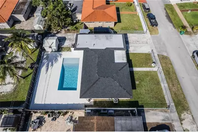 11610 NW 57th Ct, Hialeah, FL 33012 - Photo 39