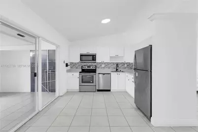 7197 SW 152nd Pl, Miami, FL 33193 - Photo 5
