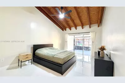 10271 Oleander Ct, Pembroke Pines, FL 33026 - Photo 13