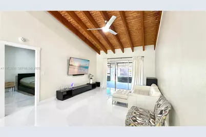 10271 Oleander Ct, Pembroke Pines, FL 33026 - Photo 21