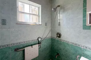 17301 SW 149th Ct, Miami, FL 33187 - Photo 19