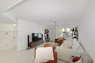 10921 NW 88th Terrace, Doral, FL 33178 - Photo 9