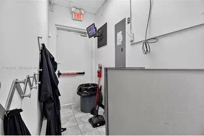 Turnkey Full-Service Beauty Salon & Barbershop â€“ Prime Kendall Locati, Kendall, FL 33186 - Photo 15