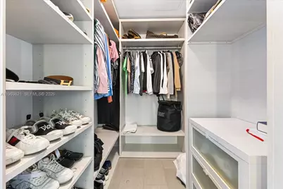 88 SW 7th St #2506, Miami, FL 33130 - Photo 17