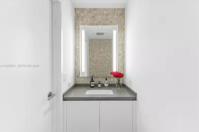 88 SW 7th St #2506, Miami, FL 33130 - Photo 19