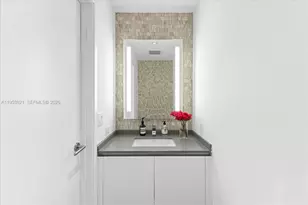 88 SW 7th St, Miami, FL 33130 - Photo 19