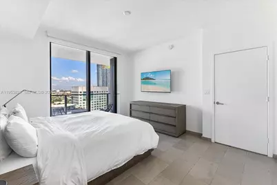 88 SW 7th St #2506, Miami, FL 33130 - Photo 13