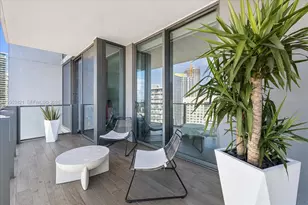 88 SW 7th St, Miami, FL 33130 - Photo 3