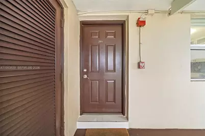 18900 NE 14th Ave #D308, Miami, FL 33179 - Photo 17