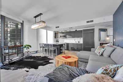 55 SW 9th St #2406, Miami, FL 33130 - Photo 3