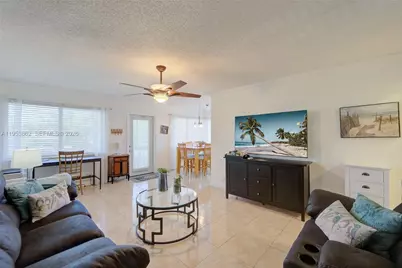 920 SW 10th Ter #12AR, Hallandale Beach, FL 33009 - Photo 9