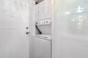 2600 Collins Ave, Miami Beach, FL 33140 - Photo 9