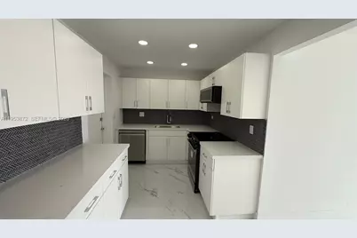 16850 S Glades Dr #4J, North Miami Beach, FL 33162 - Photo 3