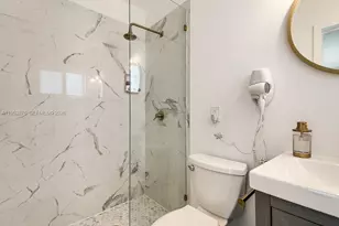 601 NE 2nd St, Dania Beach, FL 33004 - Photo 17