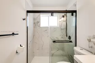 601 NE 2nd St, Dania Beach, FL 33004 - Photo 25