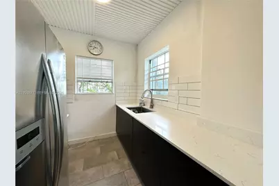 8620 Byron Ave #86206A, Miami Beach, FL 33141 - Photo 5