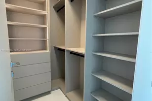 300 Biscayne Blvd Way, Miami, FL 33131 - Photo 11