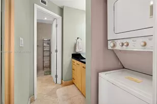 2401 Collins Ave, Miami Beach, FL 33140 - Photo 25