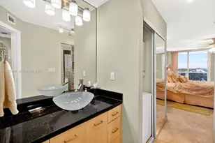 2401 Collins Ave, Miami Beach, FL 33140 - Photo 29