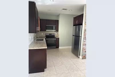 601 NW 97th St #601, Miami, FL 33150 - Photo 3