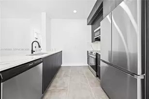 526 SW 2nd St, Miami, FL 33130 - Photo 3