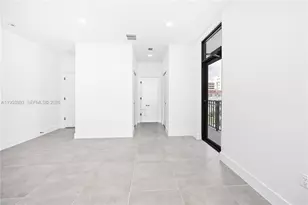 526 SW 2nd St, Miami, FL 33130 - Photo 13