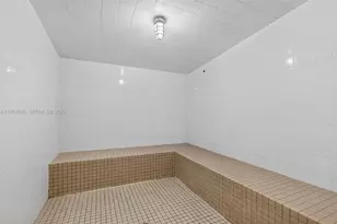 16135 Emerald Estates Dr, Weston, FL 33331 - Photo 49