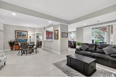 16135 Emerald Estates Dr #162, Weston, FL 33331 - Photo 7
