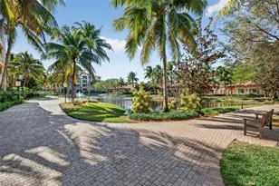 16135 Emerald Estates Dr, Weston, FL 33331 - Photo 9