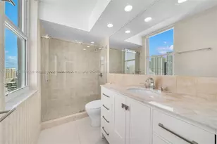 800 Claughton Island Dr, Miami, FL 33131 - Photo 13