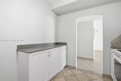 3731 N Country Club Dr #1421, Aventura, FL 33180 - Photo 9
