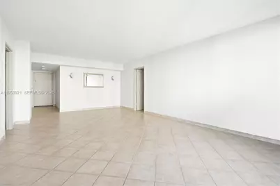 3731 N Country Club Dr #1421, Aventura, FL 33180 - Photo 7