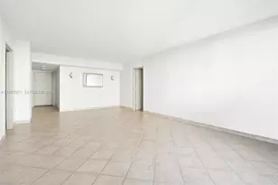 3731 N Country Club Dr, Aventura, FL 33180 - Photo 7