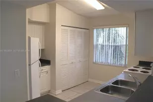 9650 NW 2nd St, Pembroke Pines, FL 33024 - Photo 5