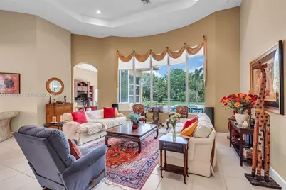 12861 Kapok Ln, Davie, FL 33330 - Photo 7