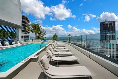 45 SW 9th St #1806, Miami, FL 33130 - Photo 25