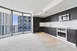 45 SW 9th St, Miami, FL 33130 - Photo 9