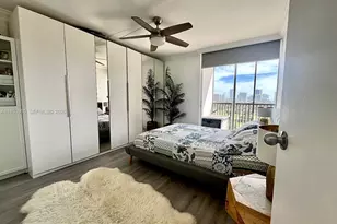 20301 W Country Club Dr, Aventura, FL 33180 - Photo 13