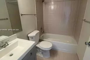 8260 SW 210th St, Cutler Bay, FL 33189 - Photo 9