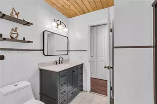 1551 NW 113th Ave, Pembroke Pines, FL 33026 - Photo 17