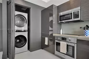 1080 Brickell Ave, Miami, FL 33131 - Photo 17