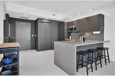 1080 Brickell Ave #1802, Miami, FL 33131 - Photo 7