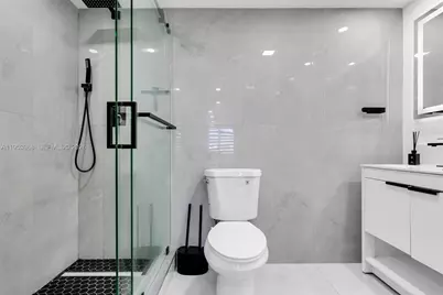 3800 Hillcrest Dr #203, Hollywood, FL 33021 - Photo 23