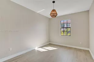 11353 SW 13th St, Pembroke Pines, FL 33025 - Photo 35