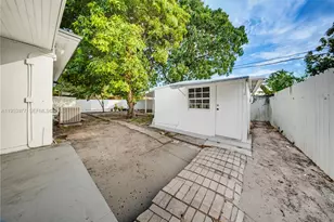 2260 NW 86th Terrace, Miami, FL 33147 - Photo 33