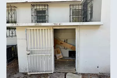 413 NW 63rd St, Miami, FL 33150 - Photo 51