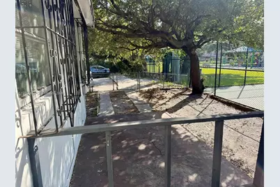 413 NW 63rd St, Miami, FL 33150 - Photo 25