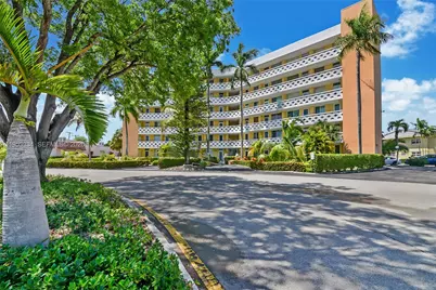 2400 NE 9th St #201, Fort Lauderdale, FL 33304 - Photo 1