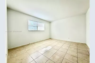 8000 Fairview Dr #203, Tamarac, FL 33321 - Photo 11